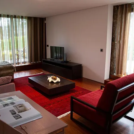 Casa Do Telhado Hotel *