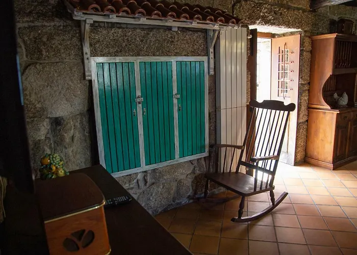 Casa Do Telhado * ギマランイス